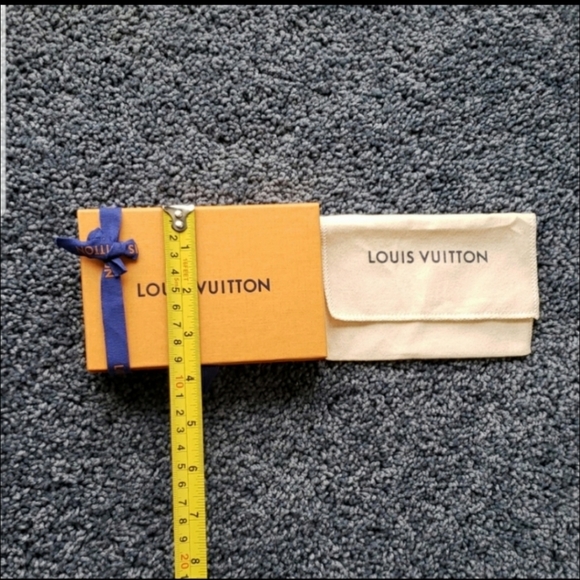 Louis Vuitton Gift Box & LV Dust bag - Picture 3 of 6
